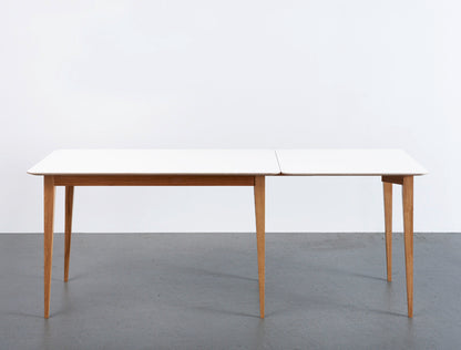 Beluga Tisch mit Verlängerung